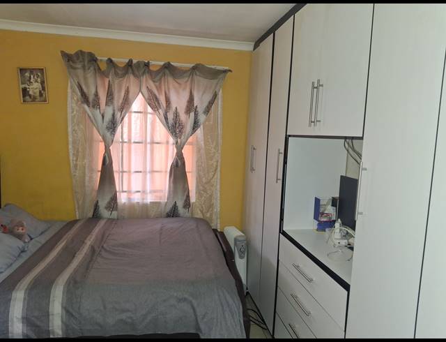 3 BEDROOM FREEHOLD FOR SALE IN SKY CITY